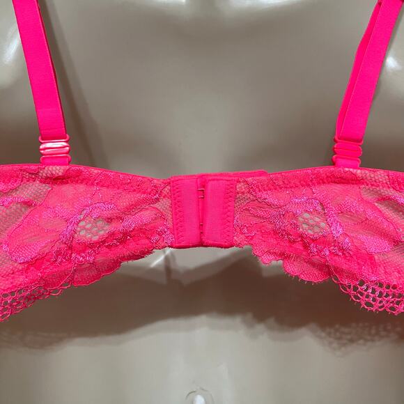 Victoria's Secret 34D Hot Pink Lace Scalloped Unlined Underwire Demi Bra - Picture 5 of 7